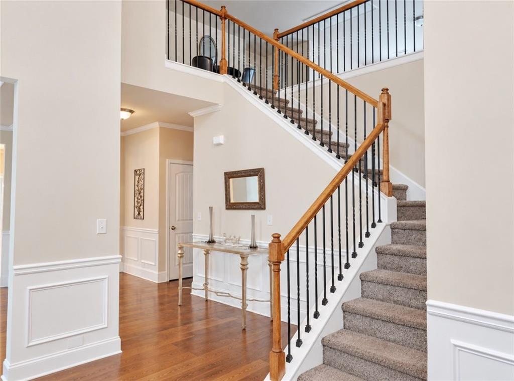 1200 Newbridge Circle Property Photo 4