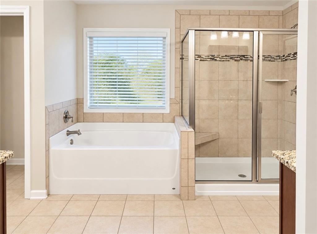 1200 Newbridge Circle Property Photo 14