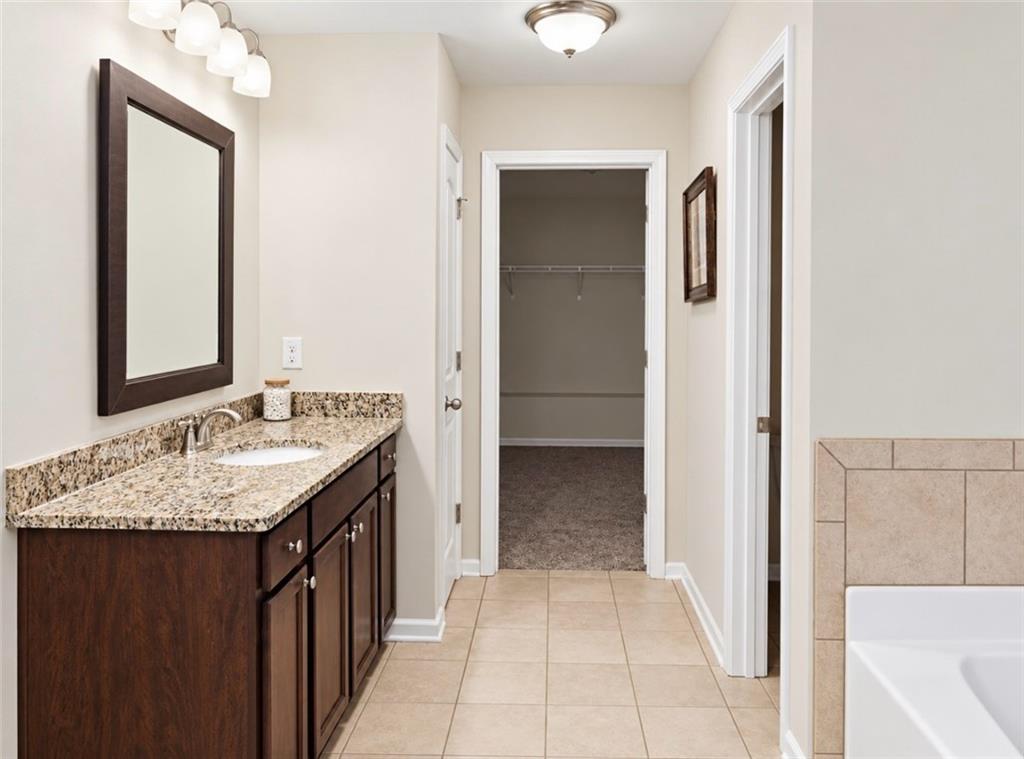 1200 Newbridge Circle Property Photo 15
