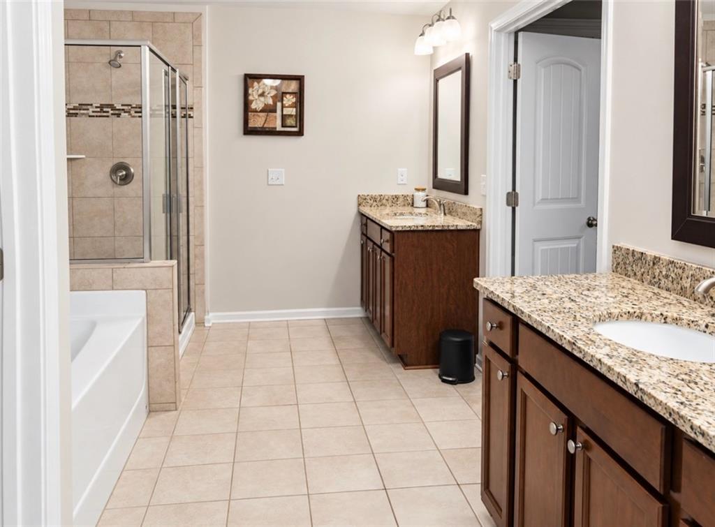1200 Newbridge Circle Property Photo 16