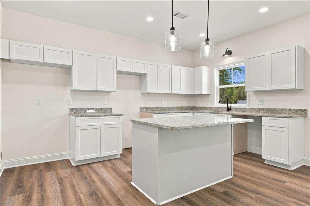 27 Pullman Property Photo 6