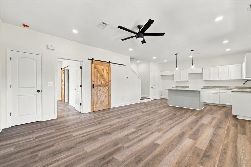 27 Pullman Property Photo 10