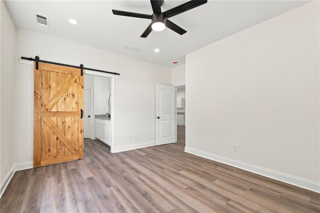 27 Pullman Property Photo 24