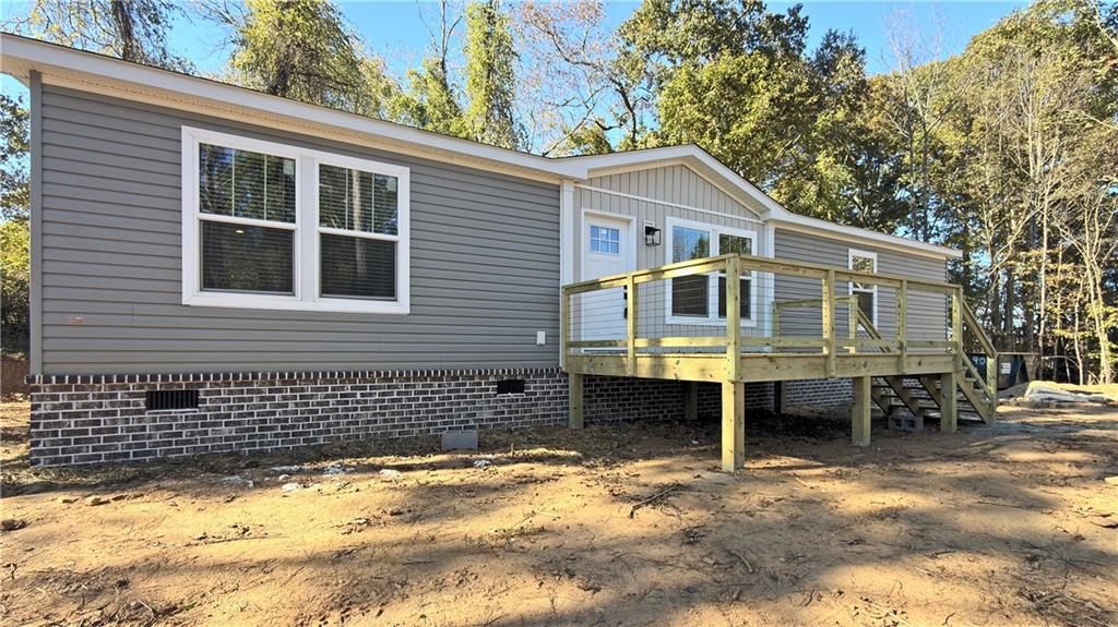 121 Hampton Drive Property Photo 2