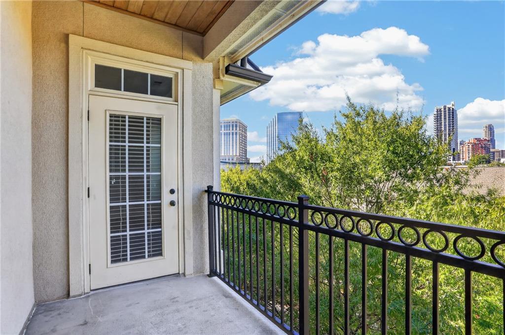 3635 E Paces Circle Ne Unit 1410 Property Photo 2