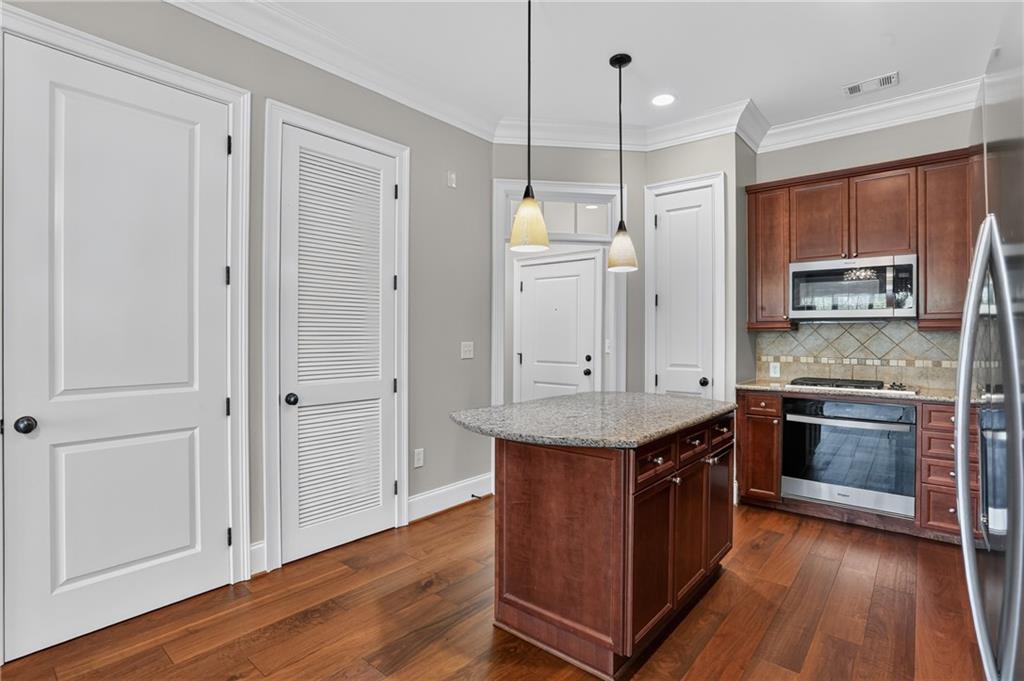 3635 E Paces Circle Ne Unit 1410 Property Photo 4