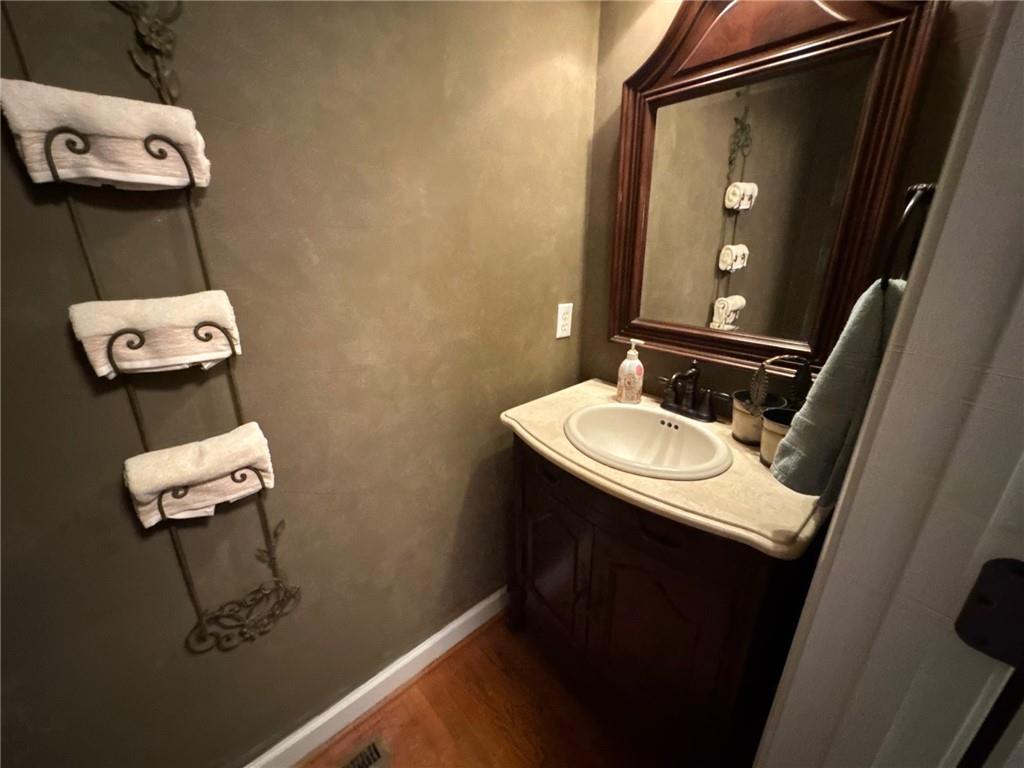 1575 Windstone Drive Property Photo 11