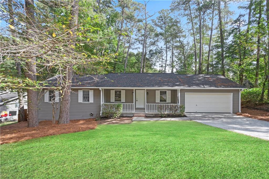 2925 Valley Court Ne Property Photo 1