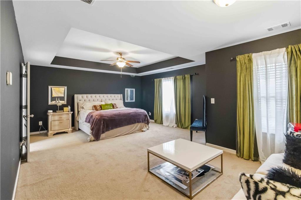 5708 Radford Loop Property Photo 10