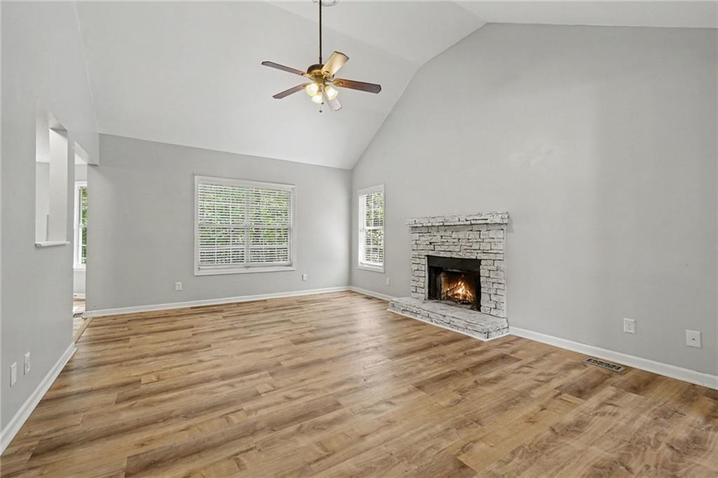 402 Eileen Circle Property Photo 3