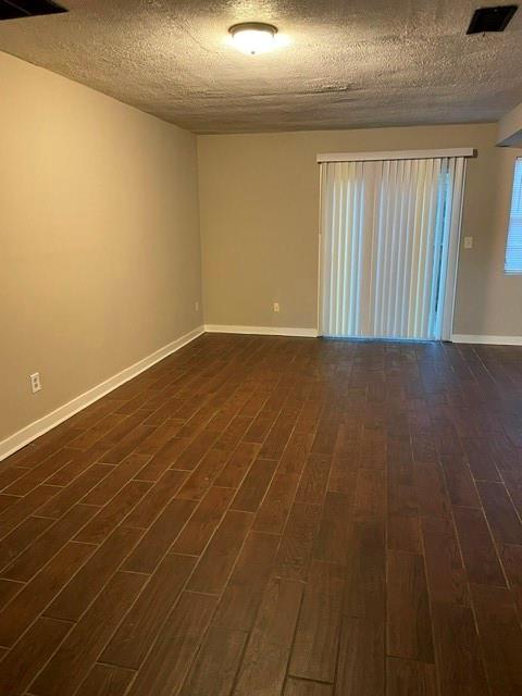 1111 Pine Tree Trail Property Photo 5