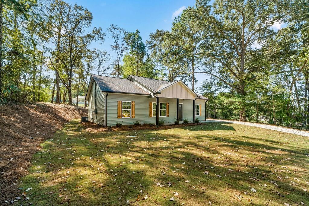 652 Harris Circle Property Photo 6
