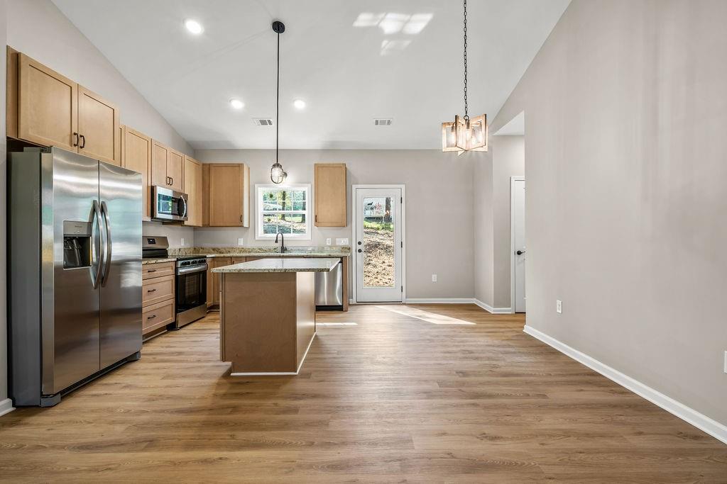 652 Harris Circle Property Photo 16