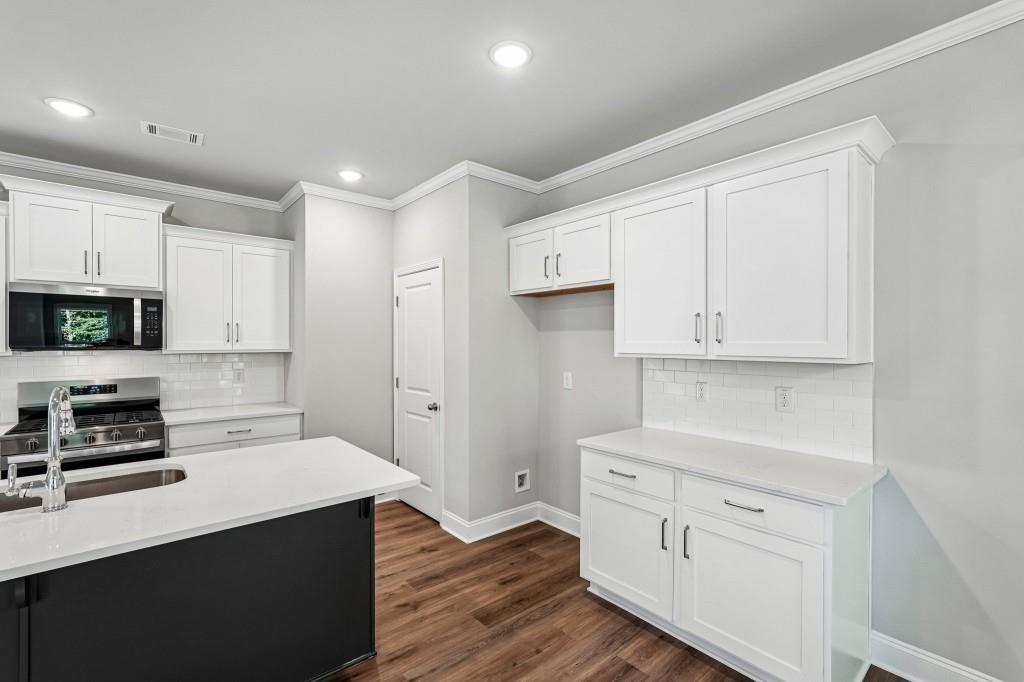 4240 Cavalier Way Property Photo 19