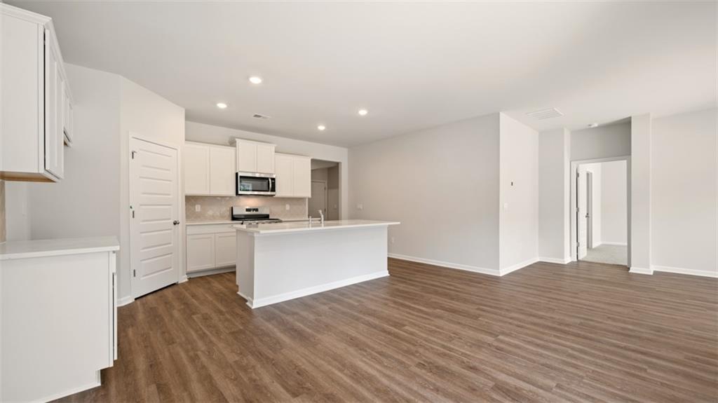 143 White Spruce Way Property Photo 13