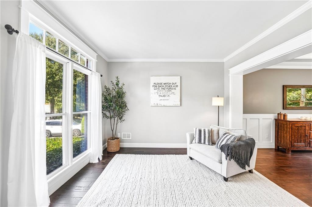 5345 Devonshire Way Property Photo 19