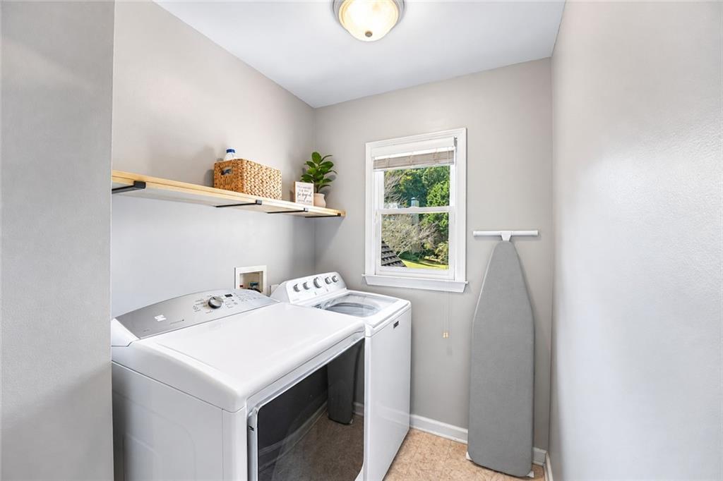 5345 Devonshire Way Property Photo 36