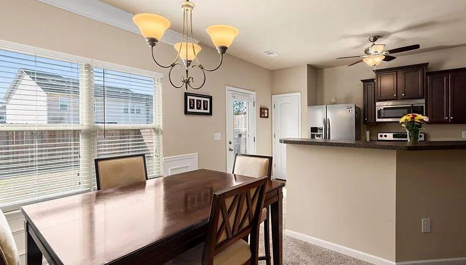 629 Oakside Place Property Photo 6