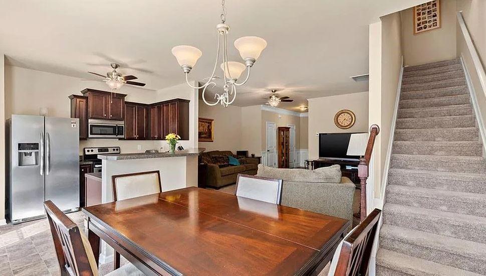 629 Oakside Place Property Photo 7