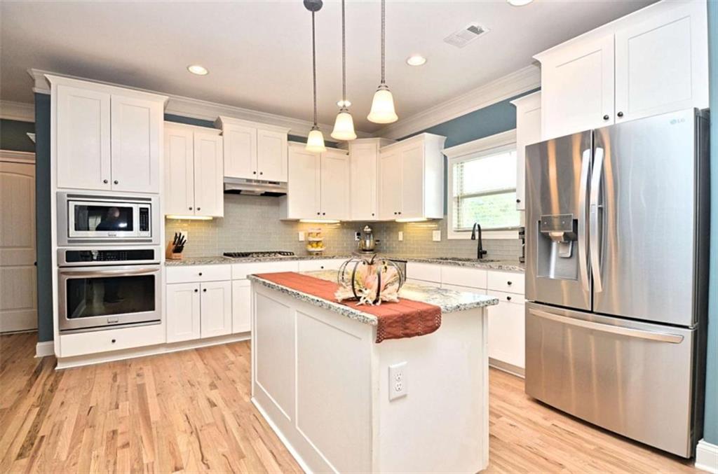 2429 St Martin Way Property Photo 14