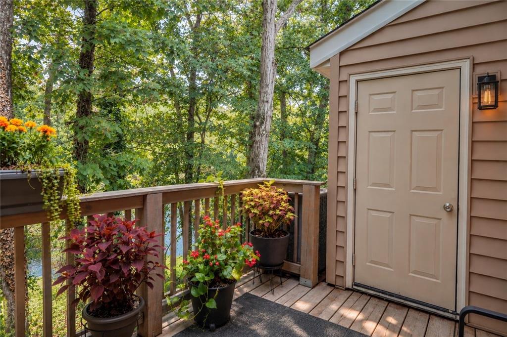 305 Quail Run Property Photo 1