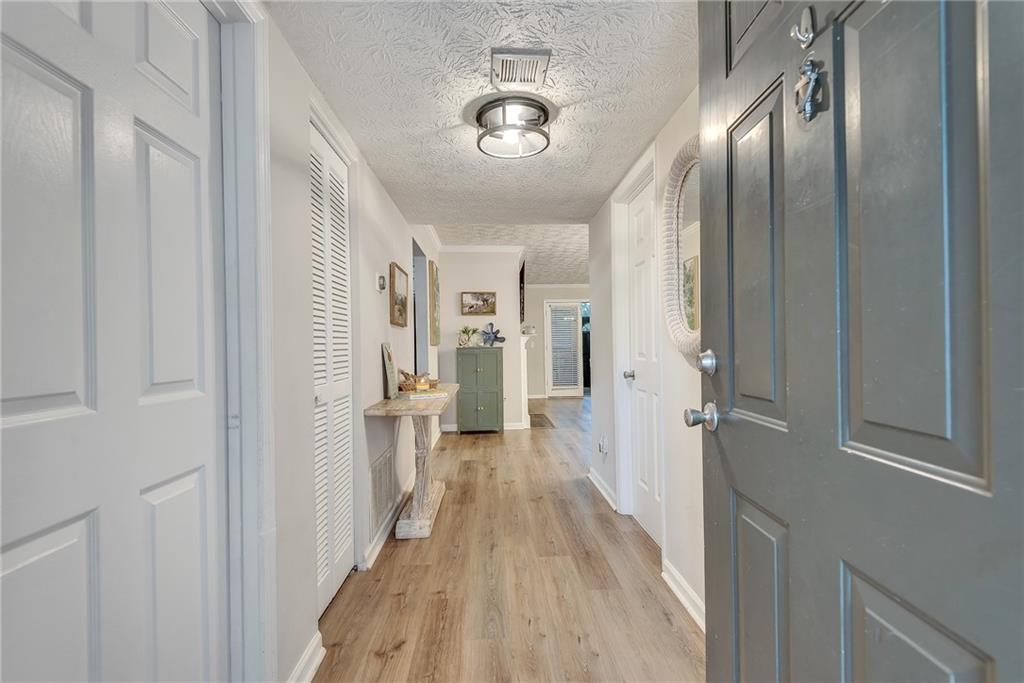 1605 Beaumont Circle Property Photo 4