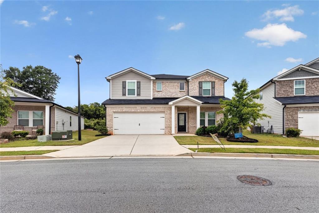 5911 Green Ash Court Property Photo 1