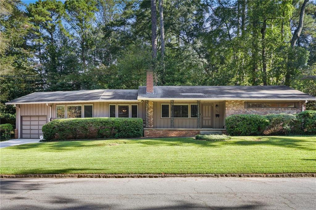 833 Pinetree Drive Property Photo 1