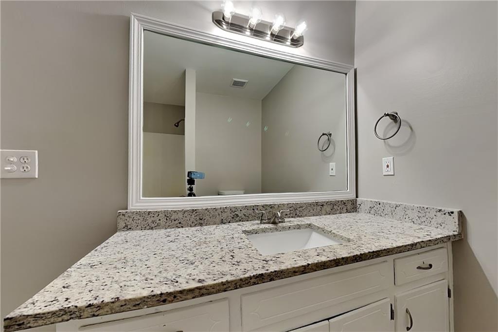 2211 Grayfield Drive Property Photo 9