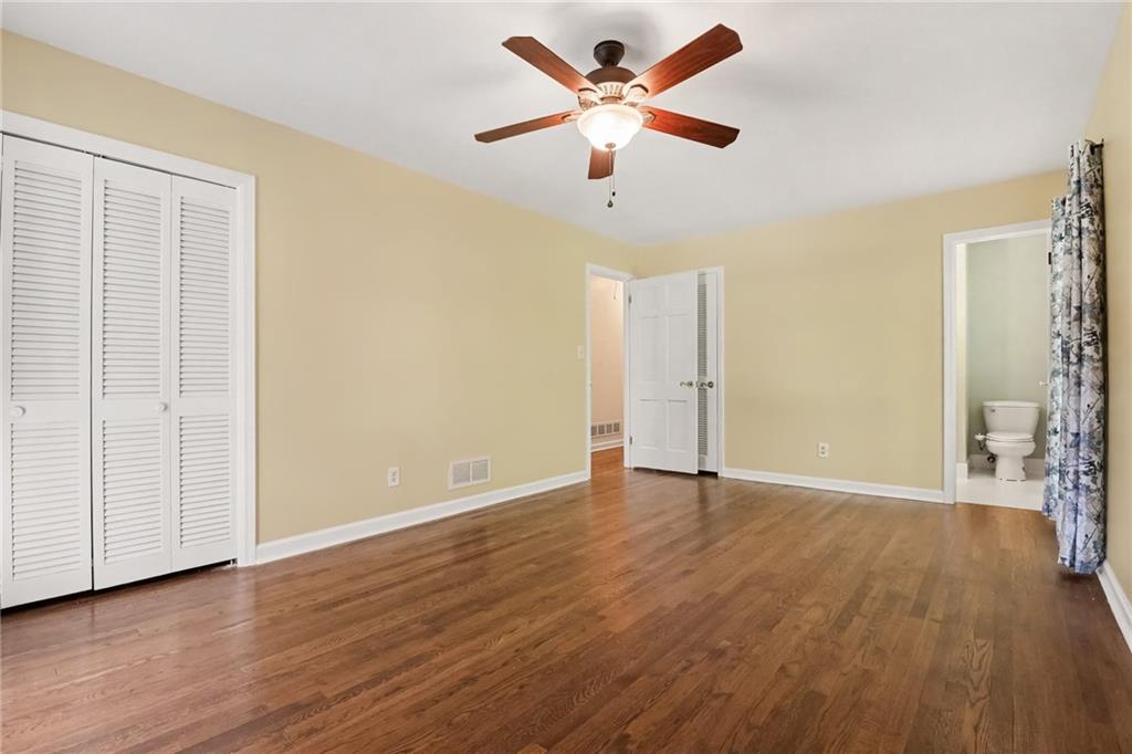 2027 Gainsborough Drive Property Photo 15