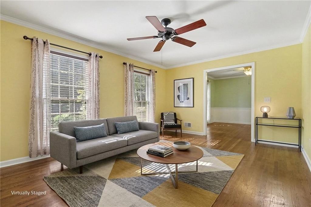 2027 Gainsborough Drive Property Photo 32