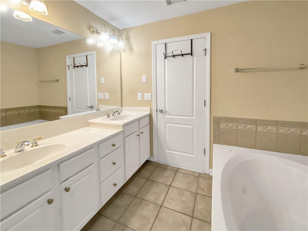 2511 Gadsen Walk Property Photo 29