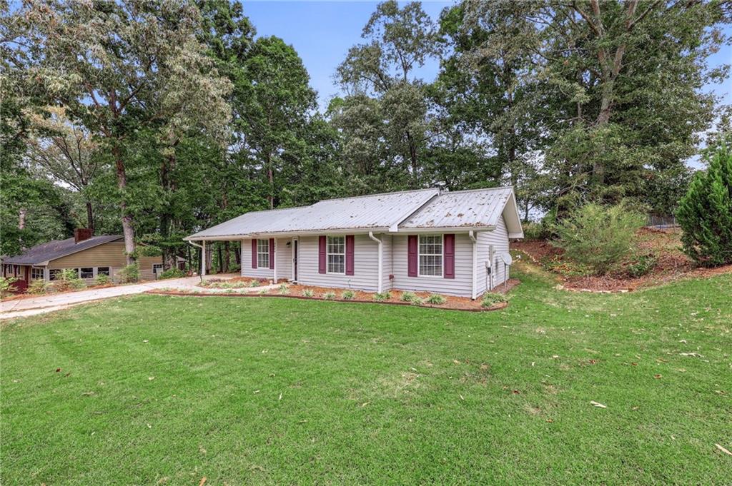 4844 Forest Boulevard Property Photo 3