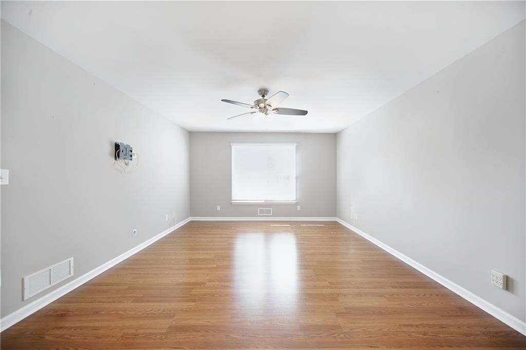3067 Hillsong Circle Property Photo 4