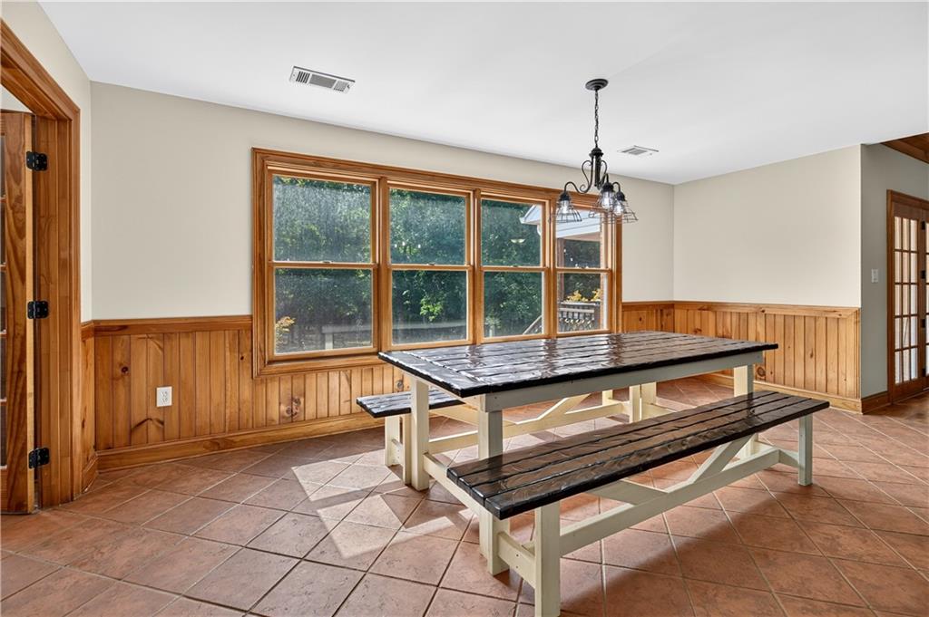 221 Valley Way Property Photo 12
