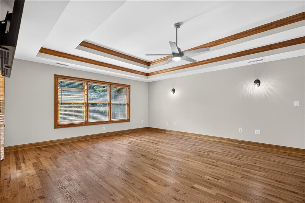 221 Valley Way Property Photo 23