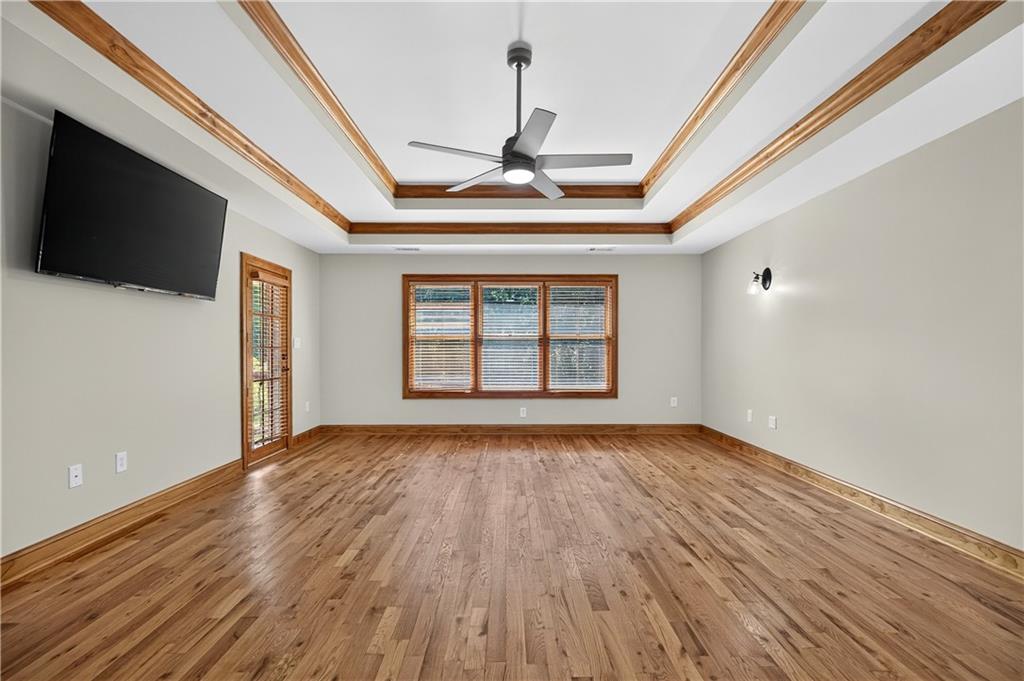 221 Valley Way Property Photo 24