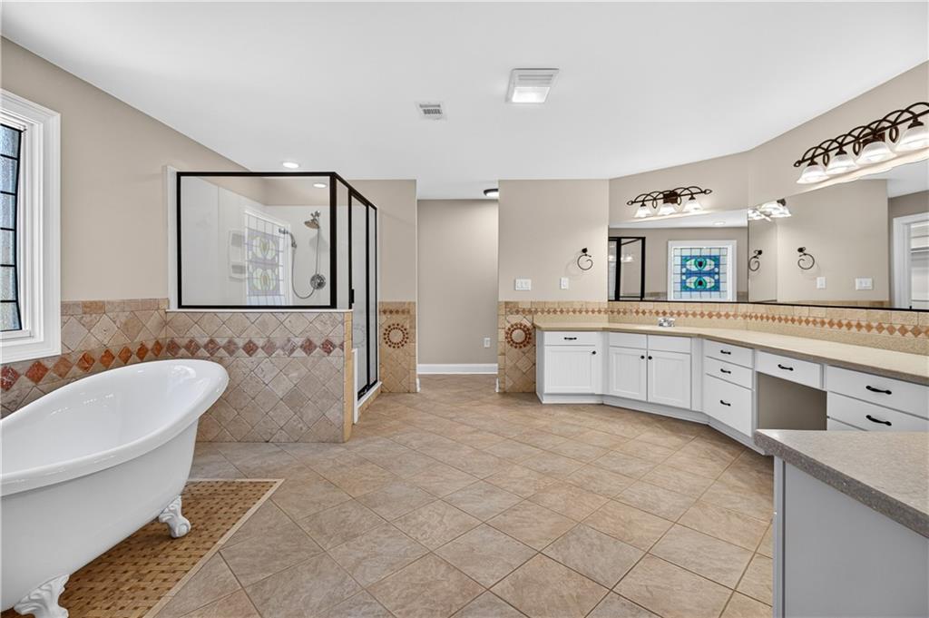 221 Valley Way Property Photo 25