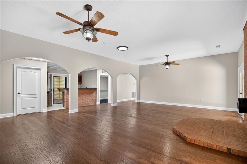 221 Valley Way Property Photo 33