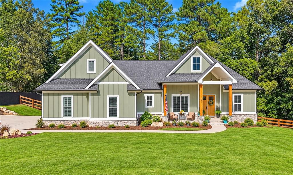 2 Everwood Court SE Property Photo 1