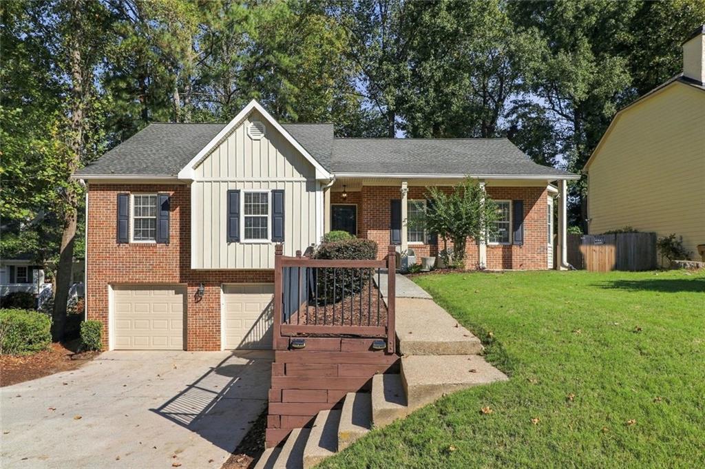 4860 Hampton Square Drive Property Photo 3