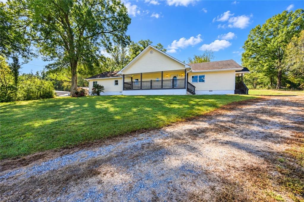 49 Patterson Drive SE Property Photo 1