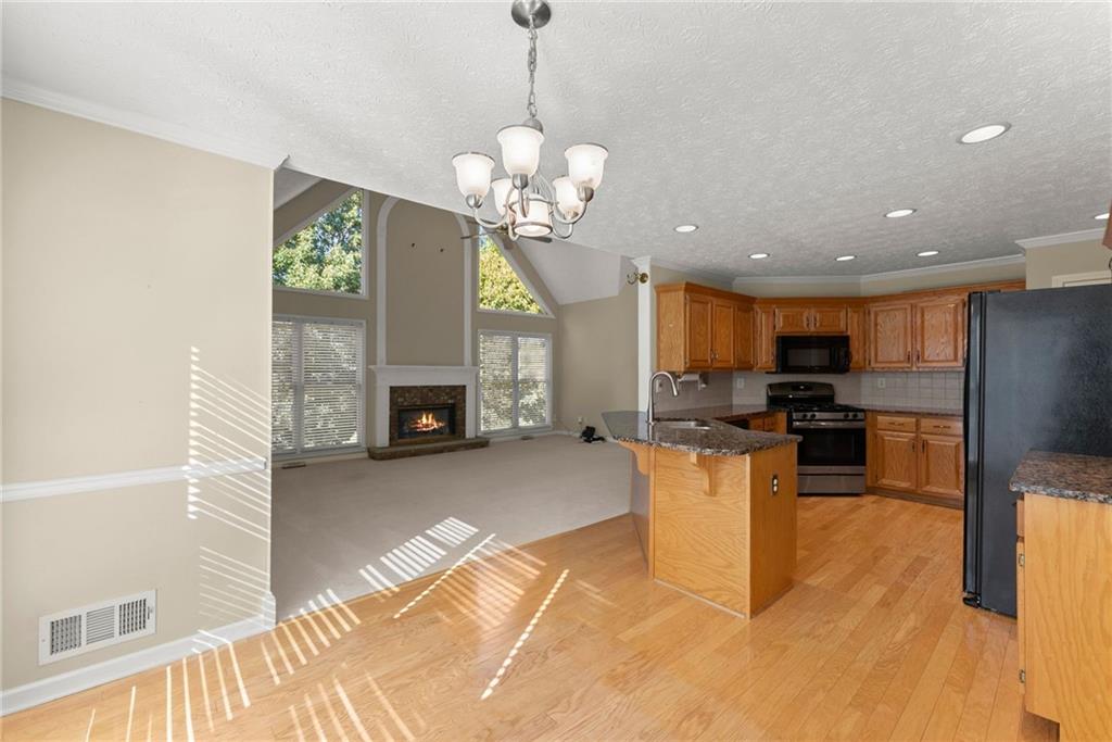 2015 Ashton Pointe Drive Property Photo 3