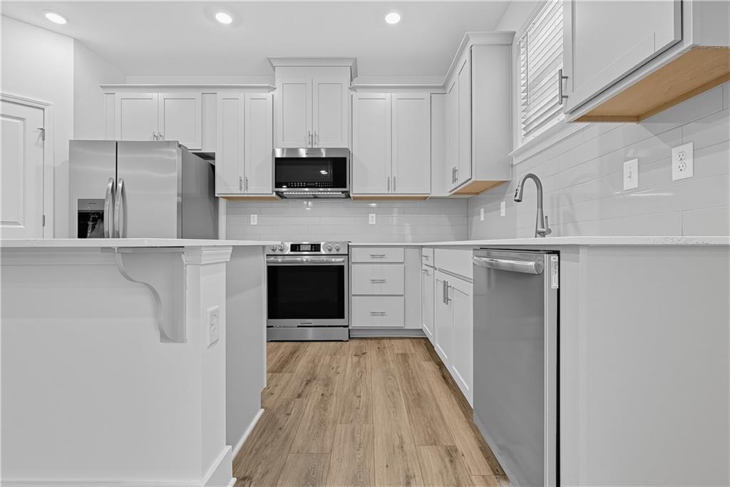 3553 Shire Park Property Photo 10