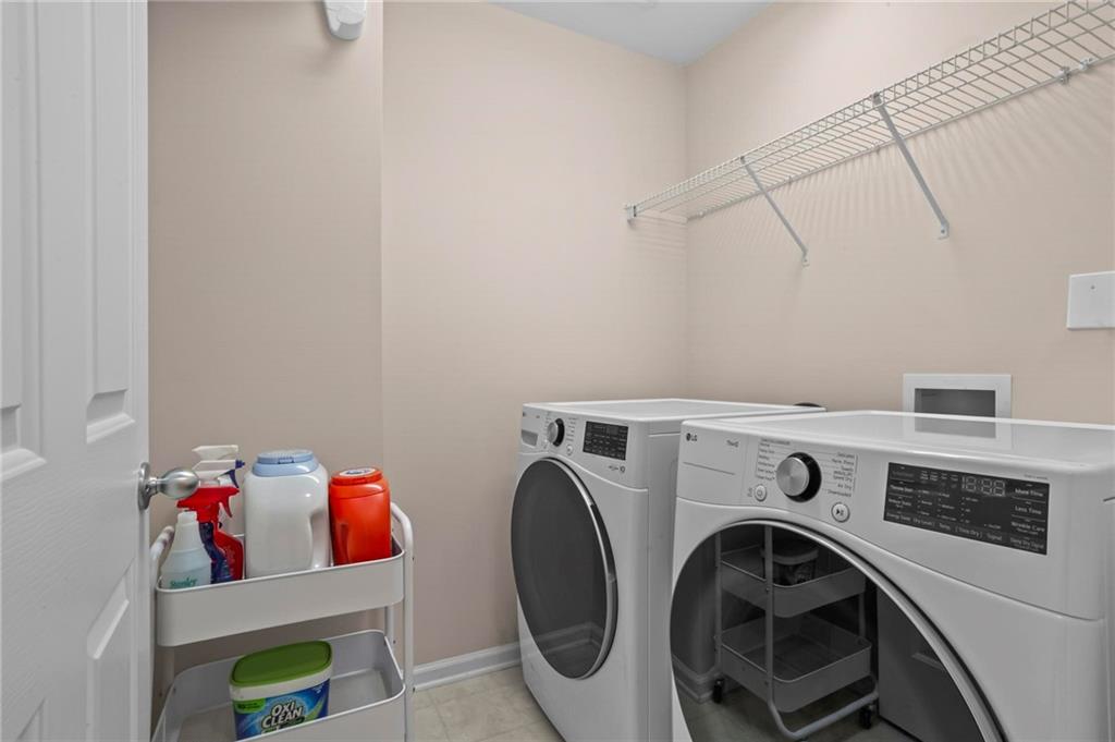 431 Highlands Loop Property Photo 28