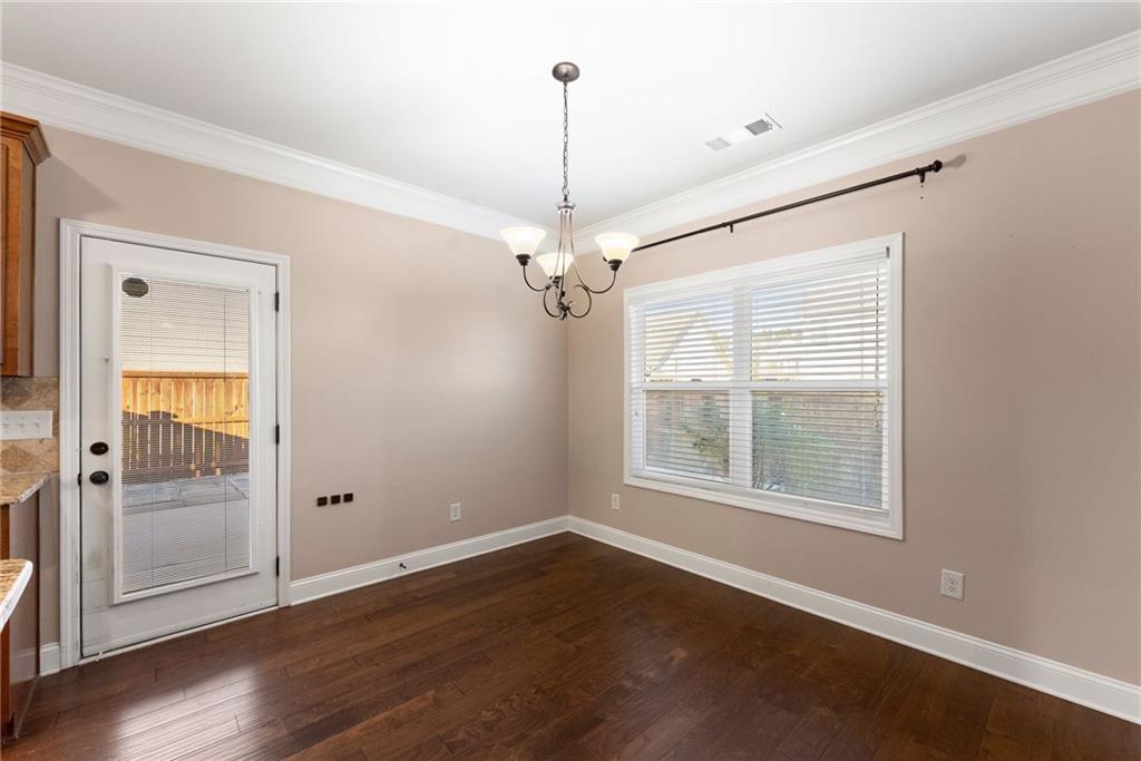 334 Red Cap Circle Property Photo 8