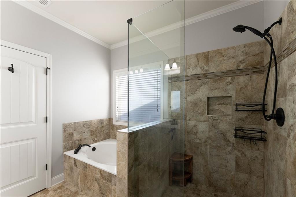 334 Red Cap Circle Property Photo 16