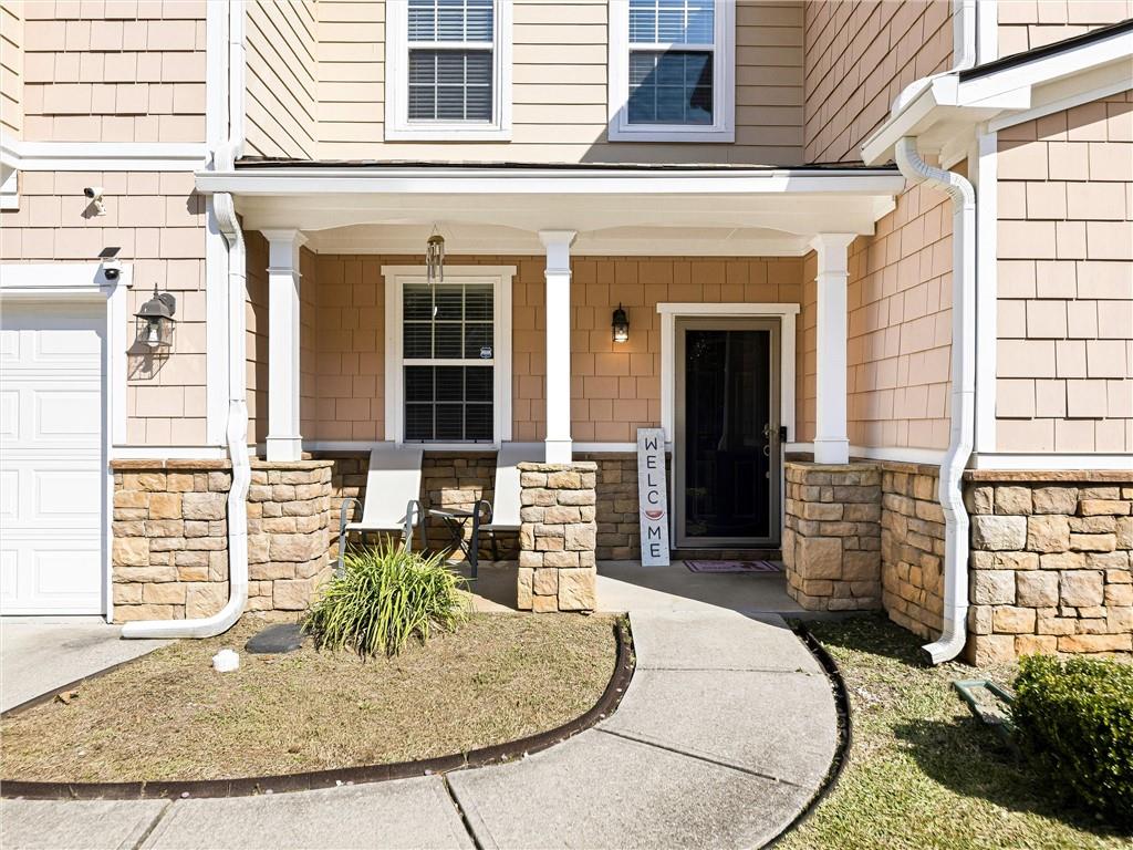 6107 Chastain Way Property Photo 5