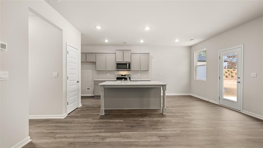 243 Bristol Boulevard Property Photo 8