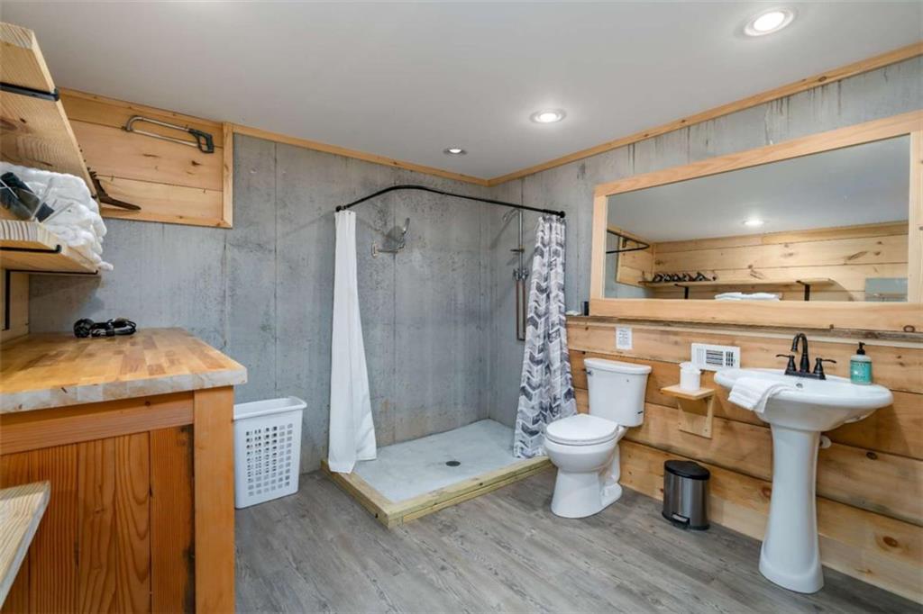 21 Riverview Circle Property Photo 22